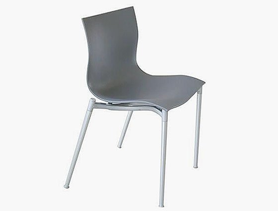 수직적립 회색의자 by Stark