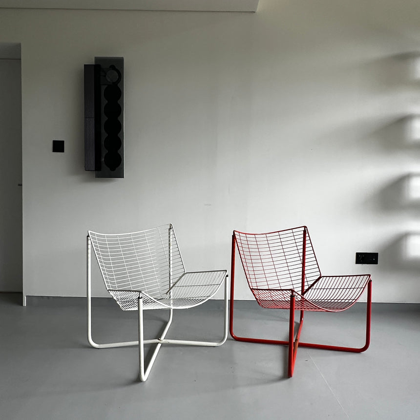 "Jarpen" wire lounge chair