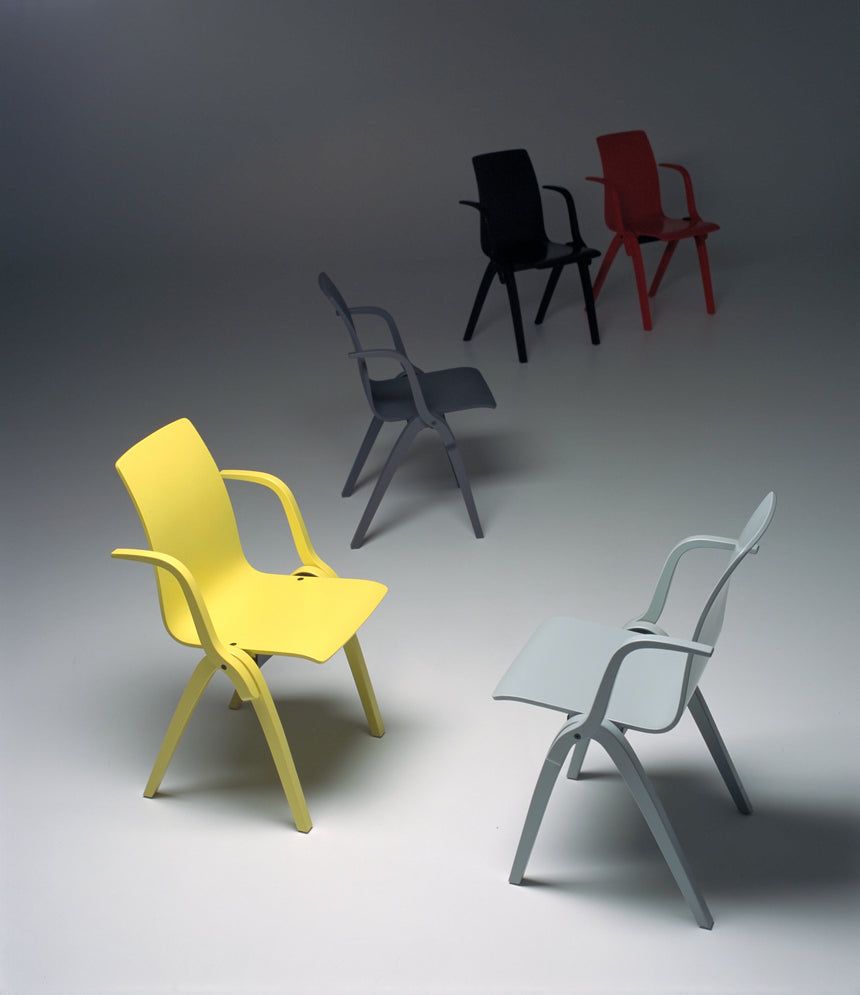 HAG 수직적립 의자 Conventio chair