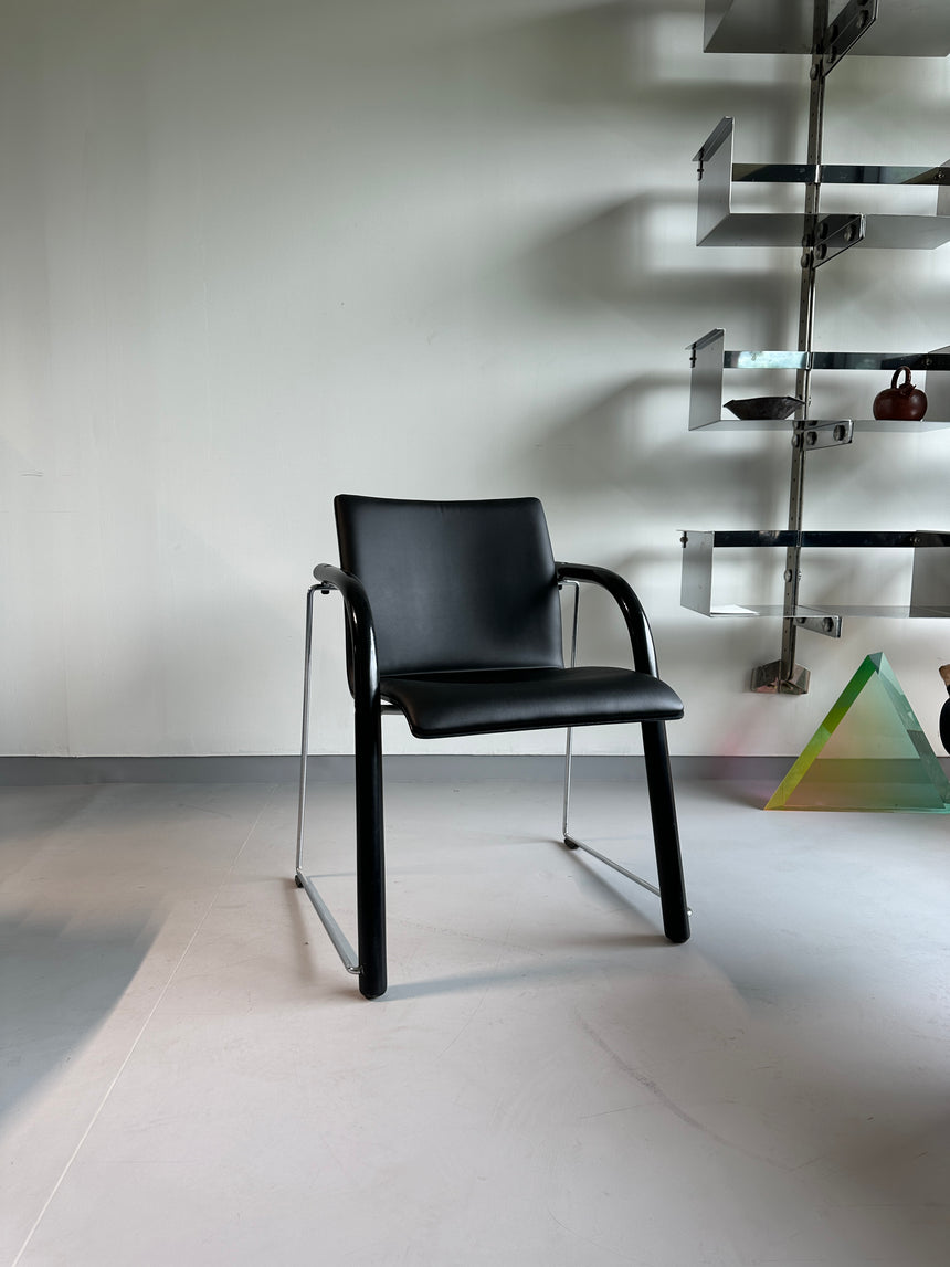 Thonet S320 black leather