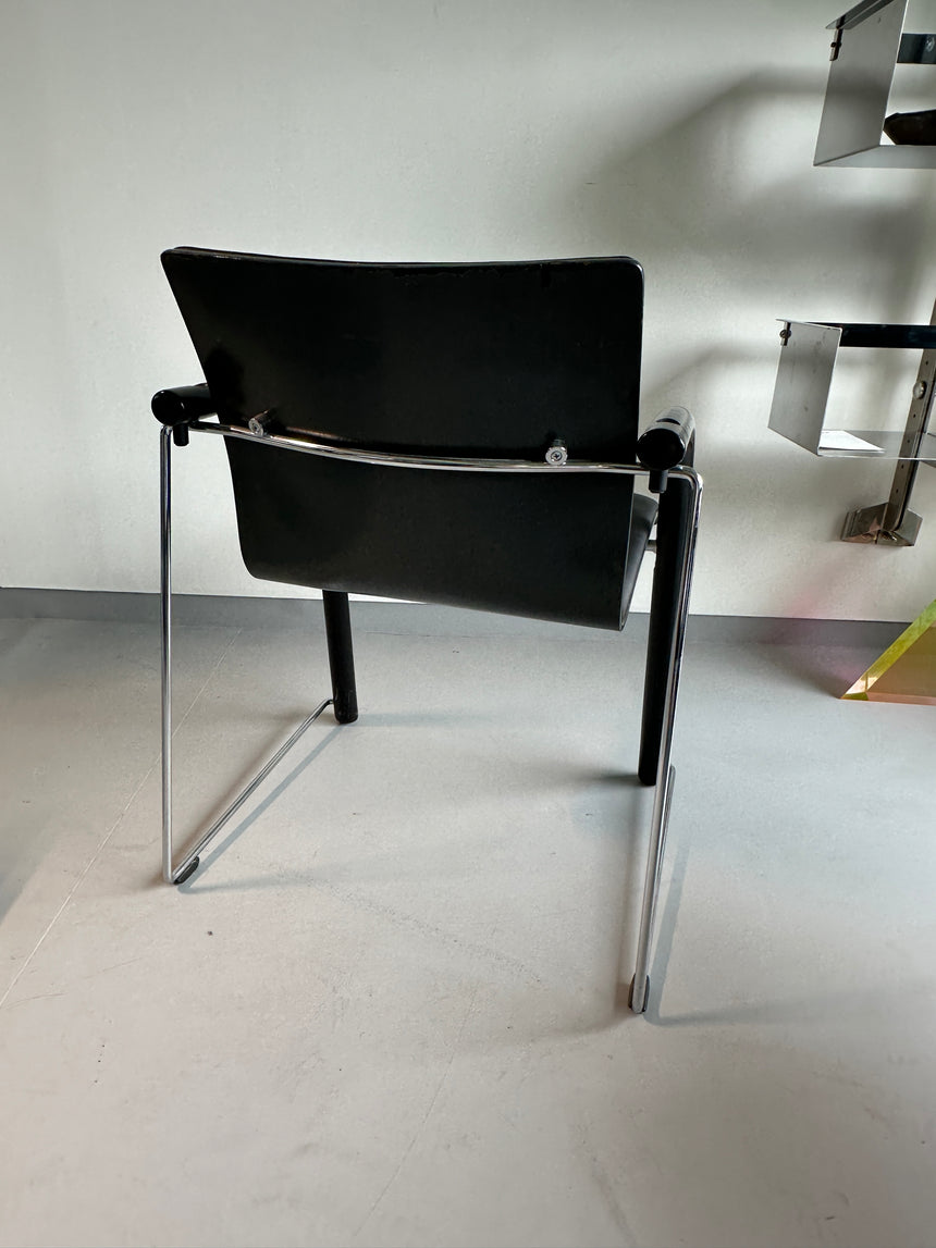 Thonet S320 black leather