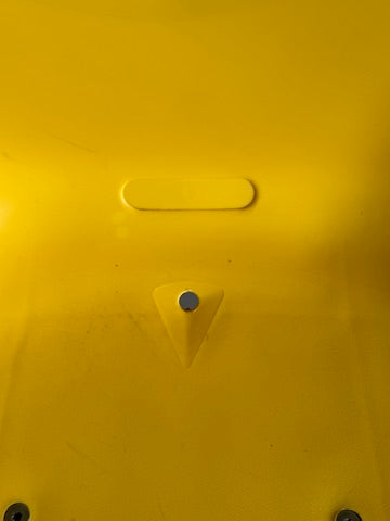 yellow 수직적립 outdoor chair