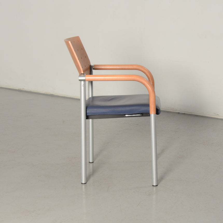 블루 가죽 arm chair by Wiesner Hager