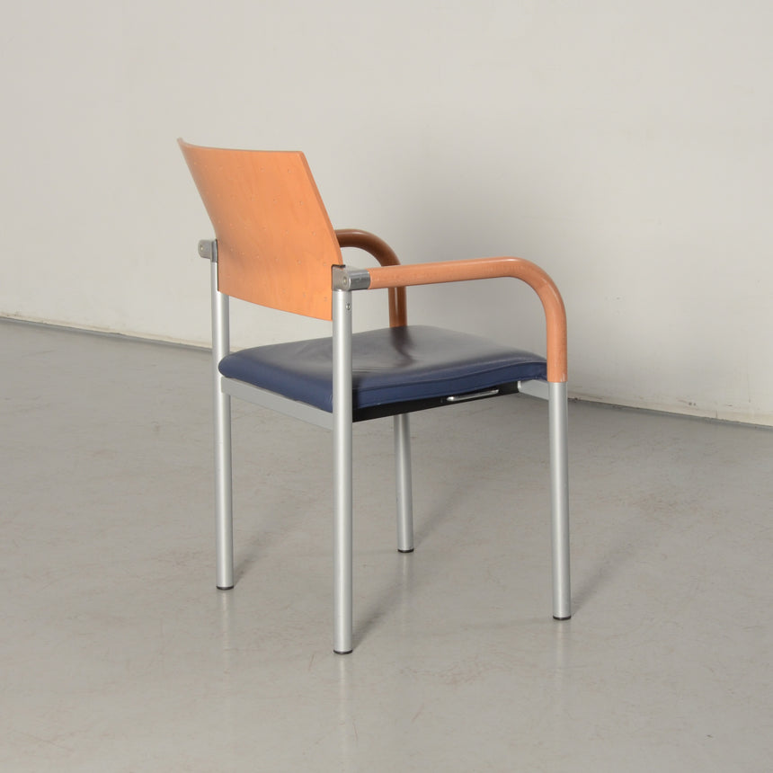 블루 가죽 arm chair by Wiesner Hager