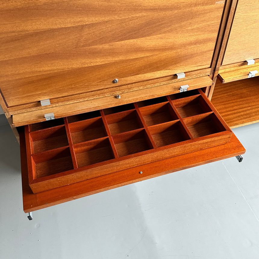 M40 Munch cabinet