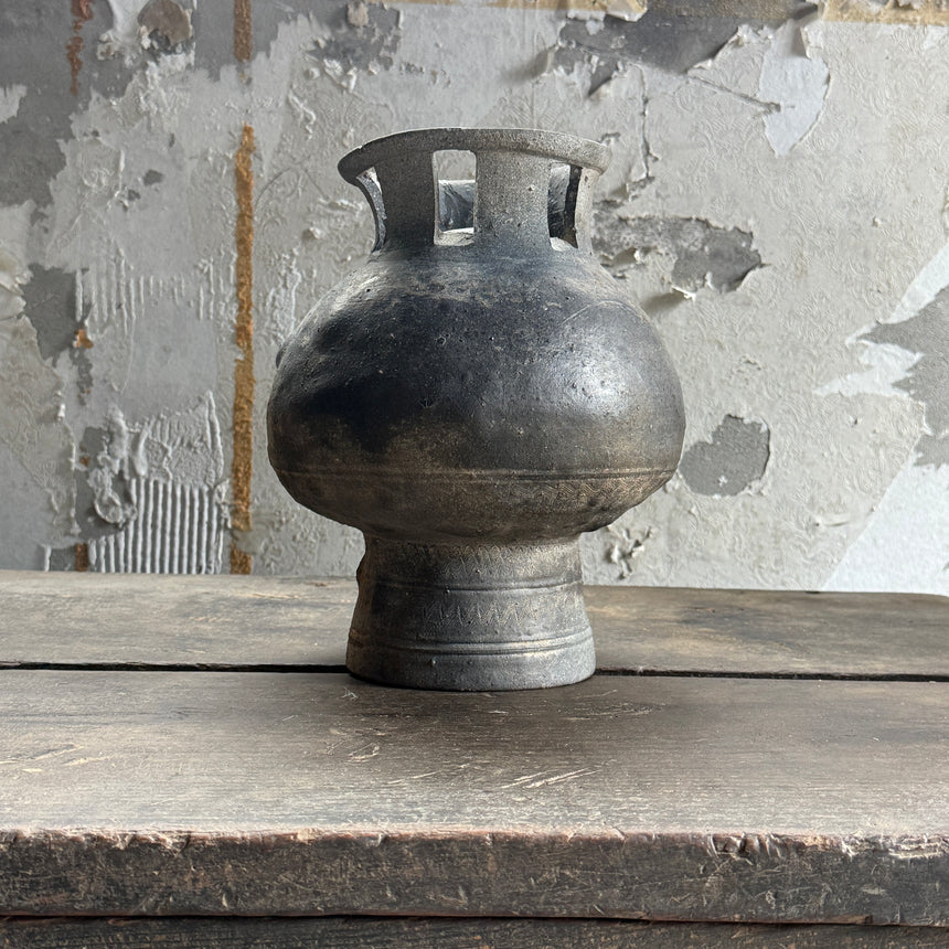 가야 투창 토기 Gaya Openwork Pottery 26x30H cm