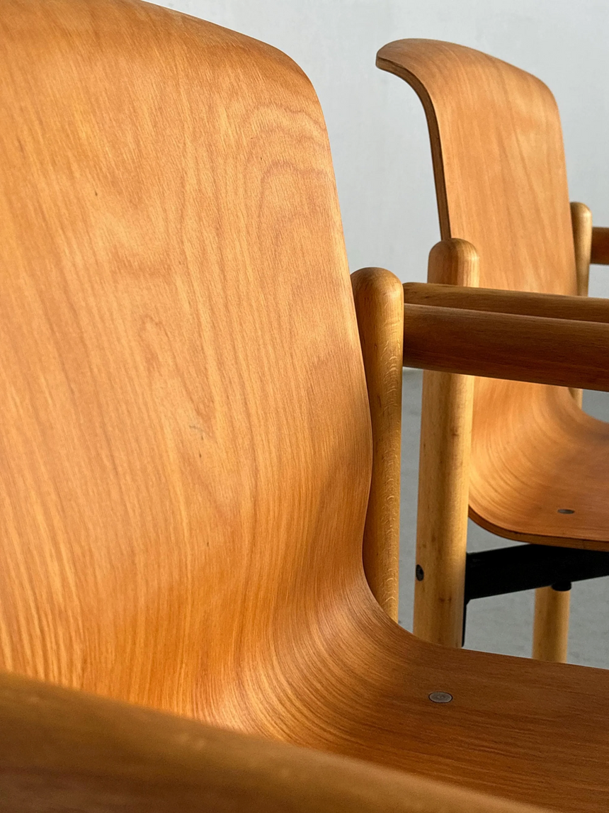 Thonet S320 나무 빈티지 버전