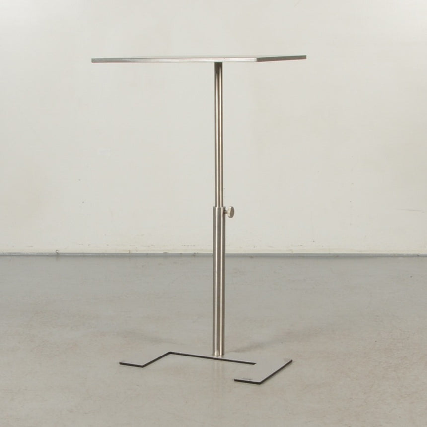 U side table by Laurents Fischer