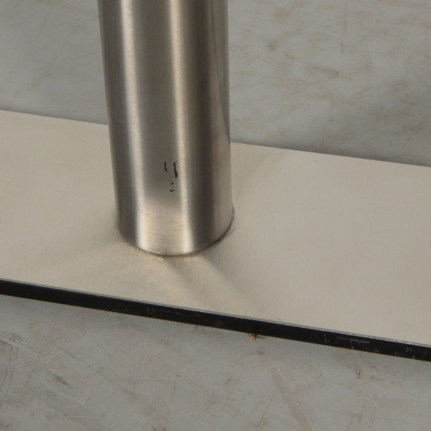 U side table by Laurents Fischer