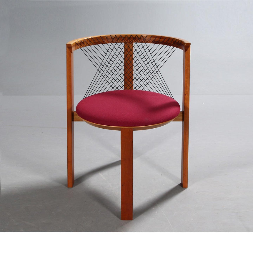 String chair in vintage Pink