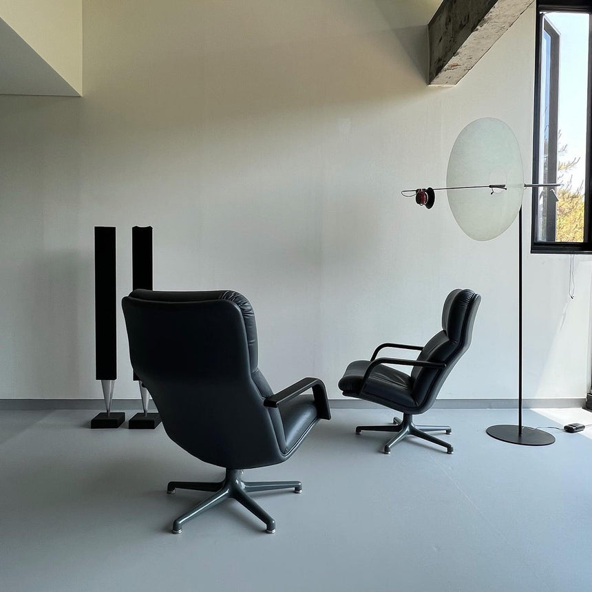 Artifort Swivel chair