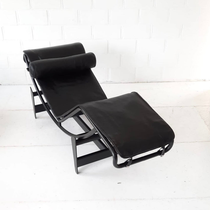 Cassina LC4 Chaise Longue