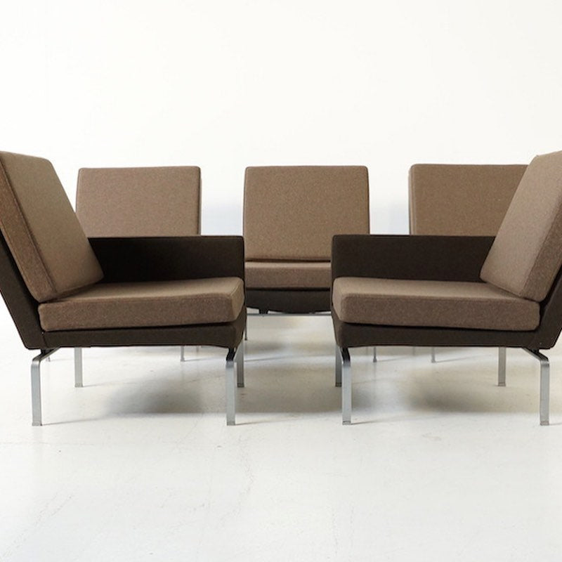 5 section sofa designed by Gigante